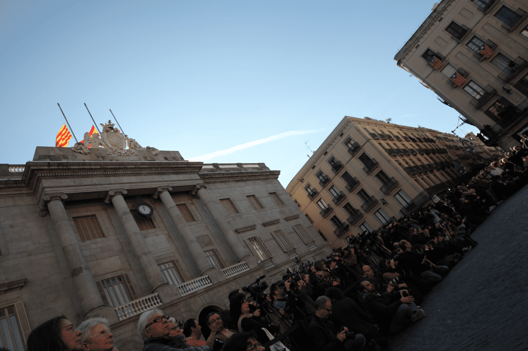 carme forcadell artur mas ada colau terrorismo terrorisme barcelone pour paris attaque