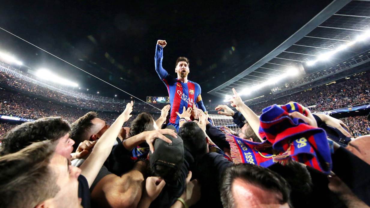 MESSI CELEBRE LE 6EME BUT DU BARCA TAILLE REELLE.jpg large