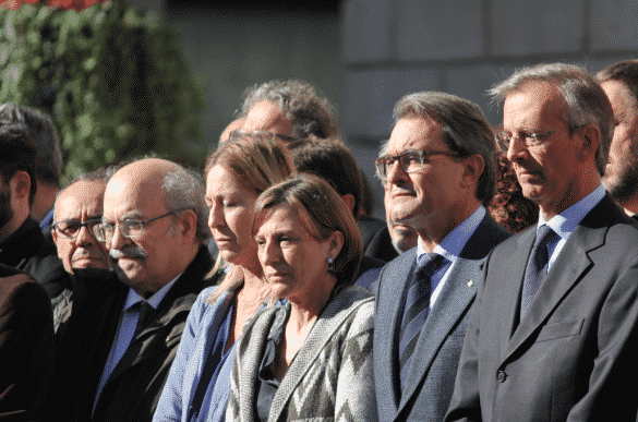 Attaques de Paris - Réaction d'Artur Mas en français 10 carme forcadell artur mas ada colau terrorismo terrorisme barcelone pour paris attaque