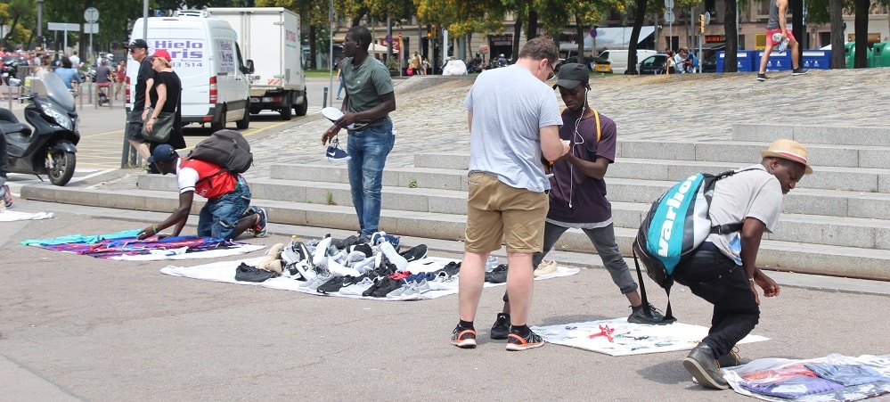 top manta vendeurs ambulants barcelone