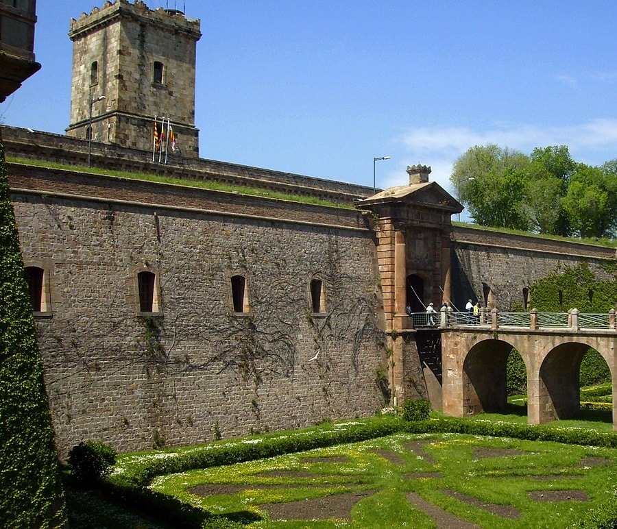 chateau montjuic 1