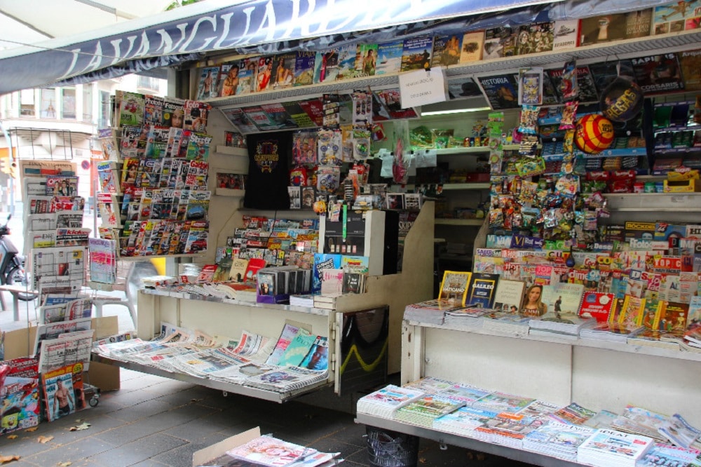 kiosque journaux barcelone