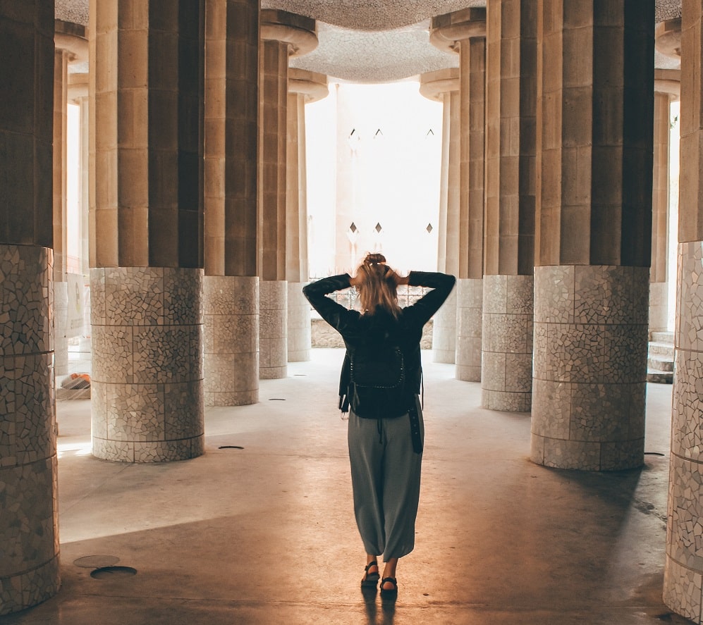 fille barcelone park guell