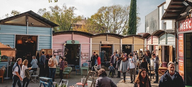 Ce week-end: Festival sur la série Friends, Mercantic nocturne et surf 8 sant cugat del valles