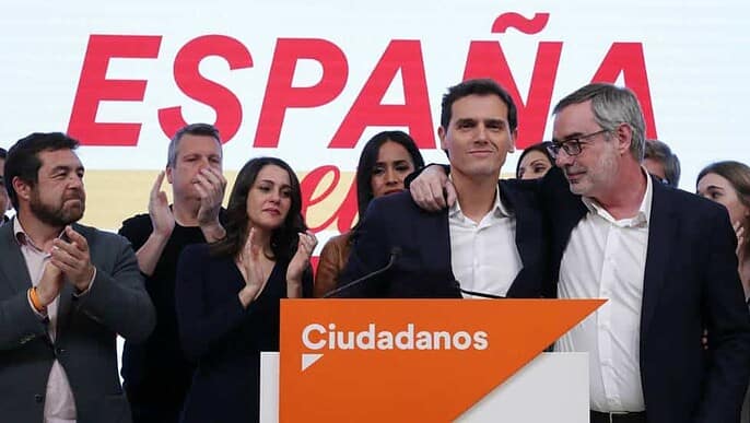 Le leader de Ciudadanos, Albert Rivera, démissionne après un revers électoral historique 1 albert rivera démissionne