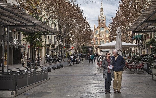 Barcelone annonce la création de 200 mini-zones piétonnes 1 barcelone gaudi