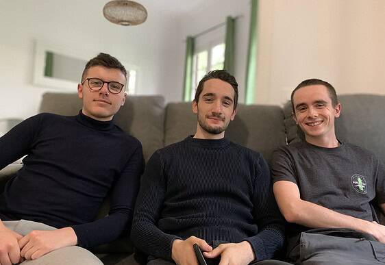 Confinés en Chine et rapatriés, ces étudiants français maintenant bloqués à Barcelone 2 etudiants français barcelone
