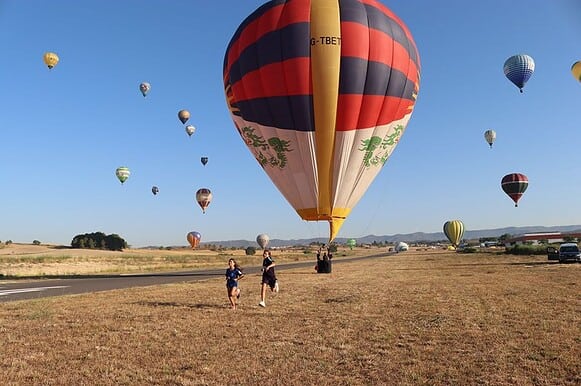 Le merveilleux spectacle de montgolfières en Catalogne 5 montgolfières 2 catalogne