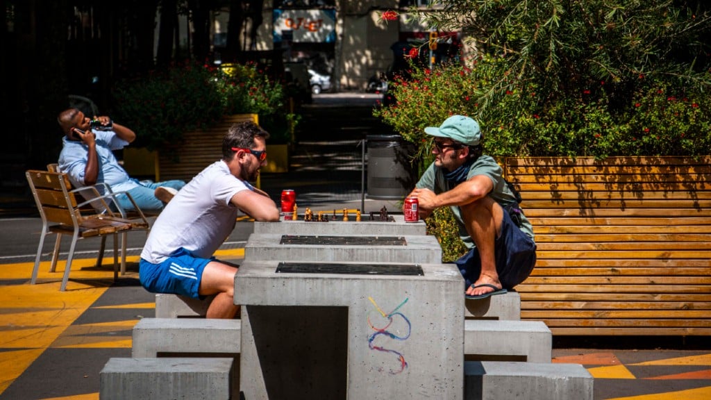 xavi calvo ambient carrer superilla sant antoni 2505201