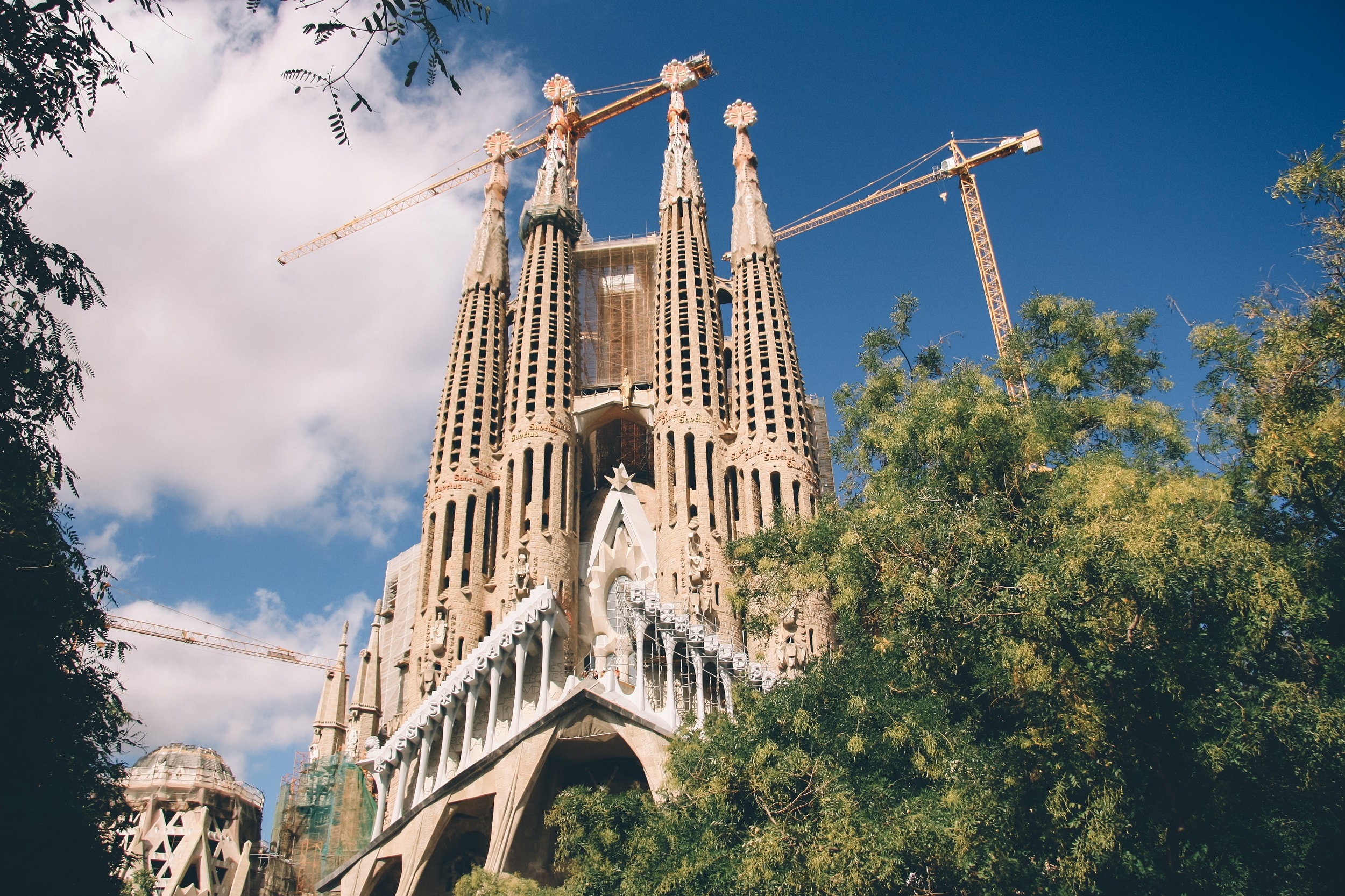 sagrada familia covid 19 barcelone