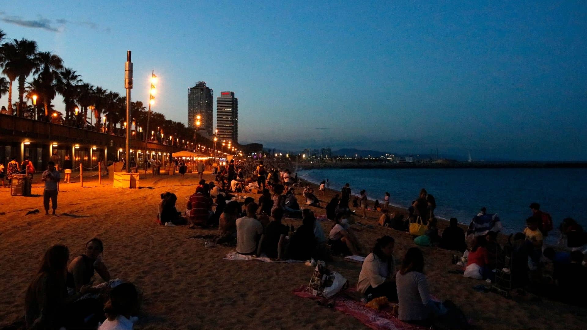 platja barceloneta nit sant joan 2306211