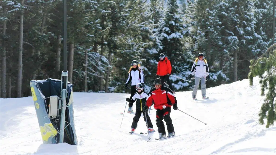 Ski montagne sport hiver station Catalogne neige – Photo Port del Comte Facebook Ski en Catalogne