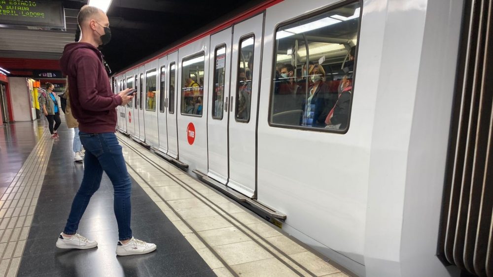 gratuité réductions transports publics 2024 métro de barcelone