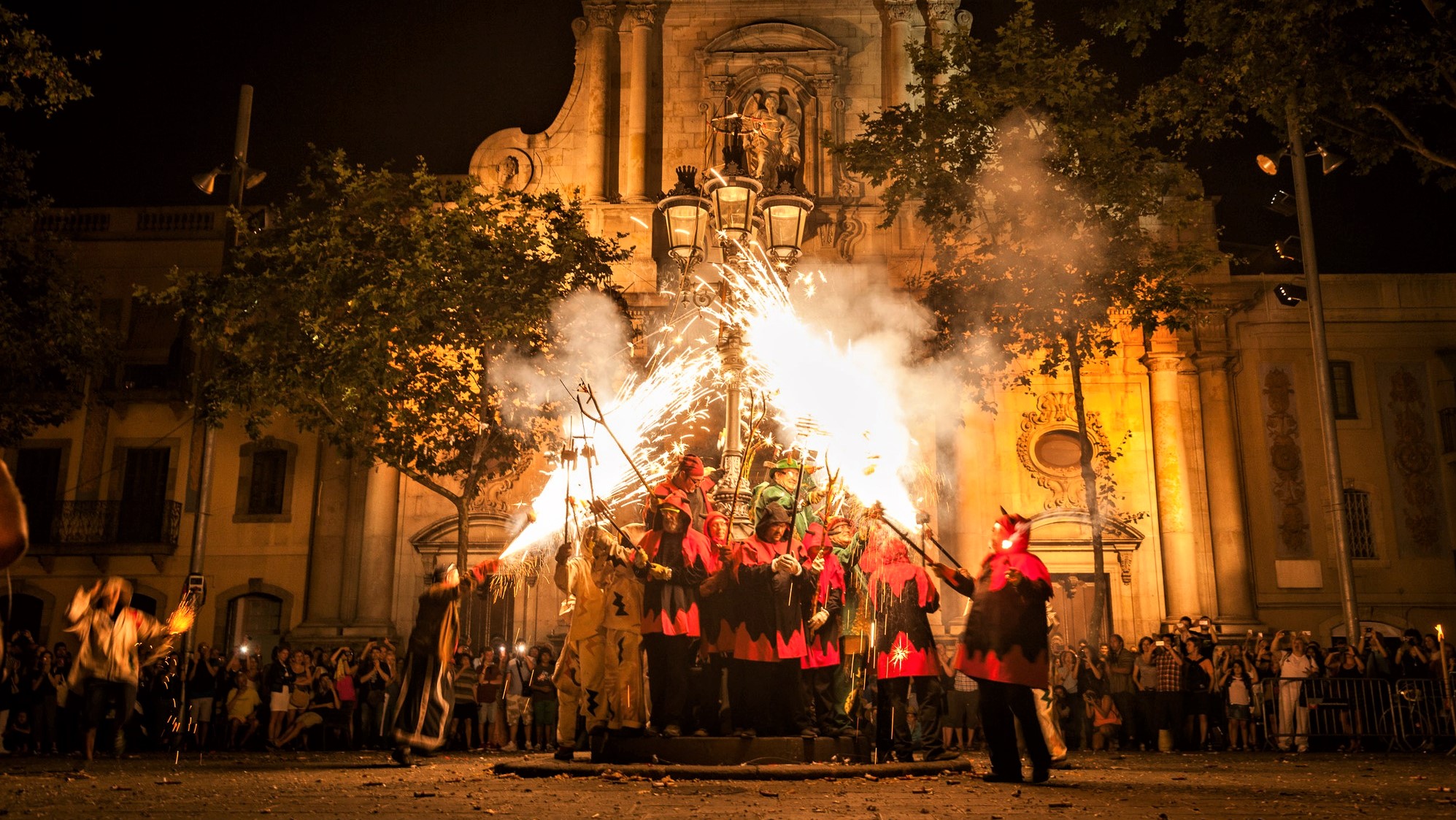 Sant Joan San Juan Saint Jean feu fete correfoc Photo Barcelona Cultura