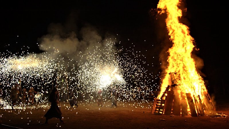 Verbena de Sant Joan Saint Jean fete 23 juin Catalogne tradition feu culture populaire Barcelone Photo Encomienda de Barcelona 1