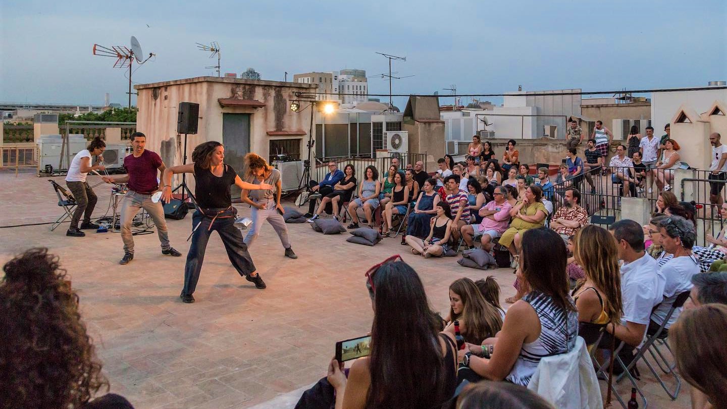 Spectacle danse terrasse barcelone Photo Coincidencies Terrats en Cultura