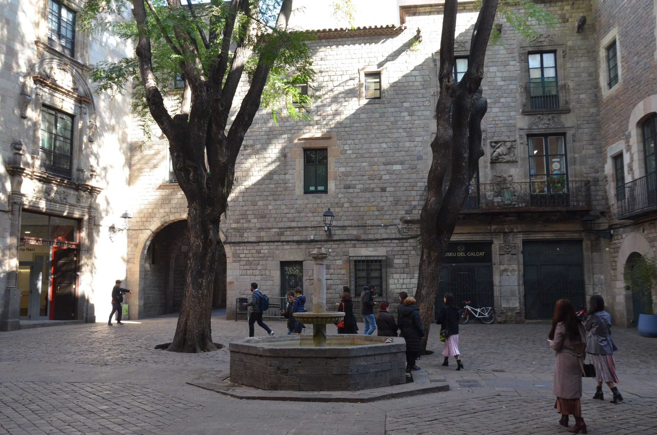 placa de sant felip neri barcelone scaled