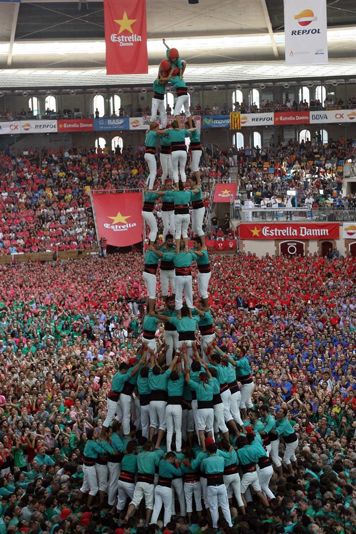 Estrella Damm Castellers Bière Barcelone Français