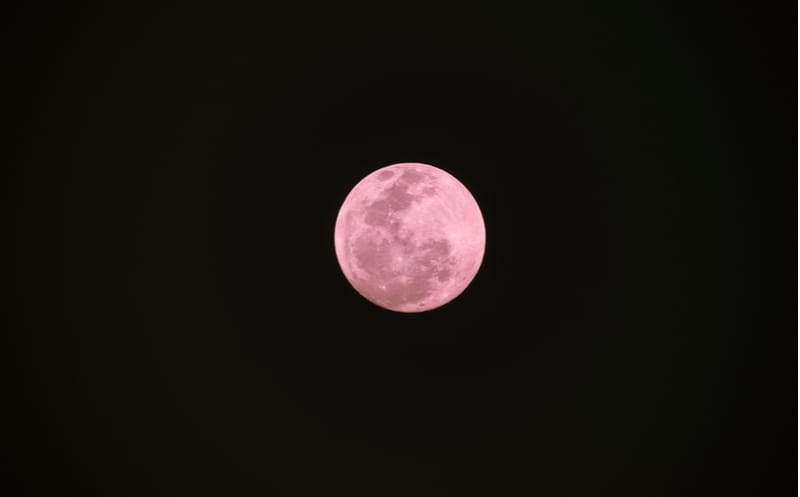 pleine lune rose paris