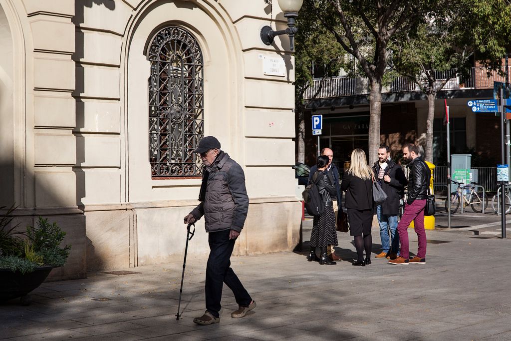 personne âgée les corts