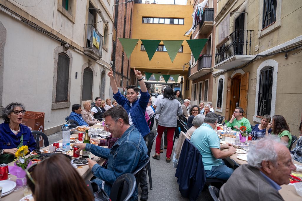 festes de la primavera barceloneta dejeuner populaire - phot ajuntament laura guerrero