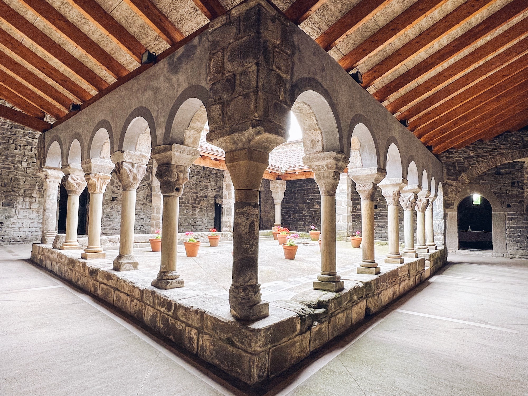 monasterio sant pere de casseres 4