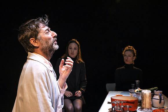 A Barcelone, deux semaines de théâtre en français avec le festival Oui! 6 LE GRAND JOUR © ANTOINE AGOUDJIAN 5503