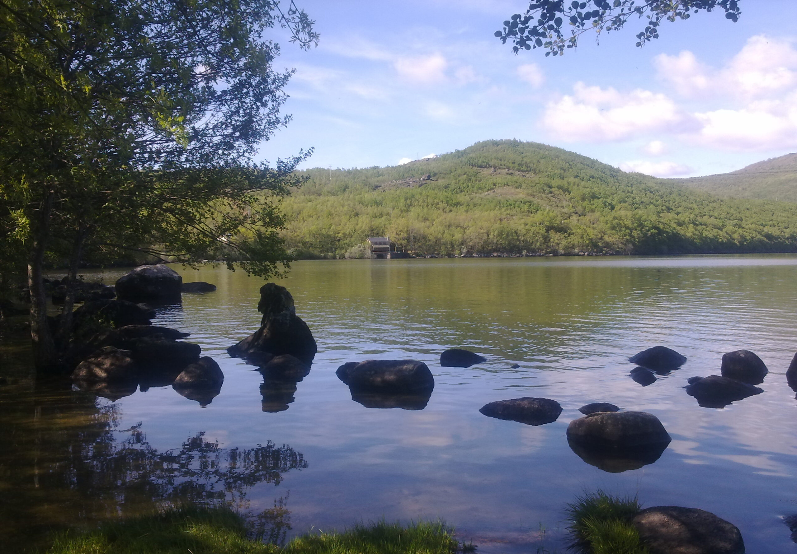 Equinox Barcelone lago de sanabria