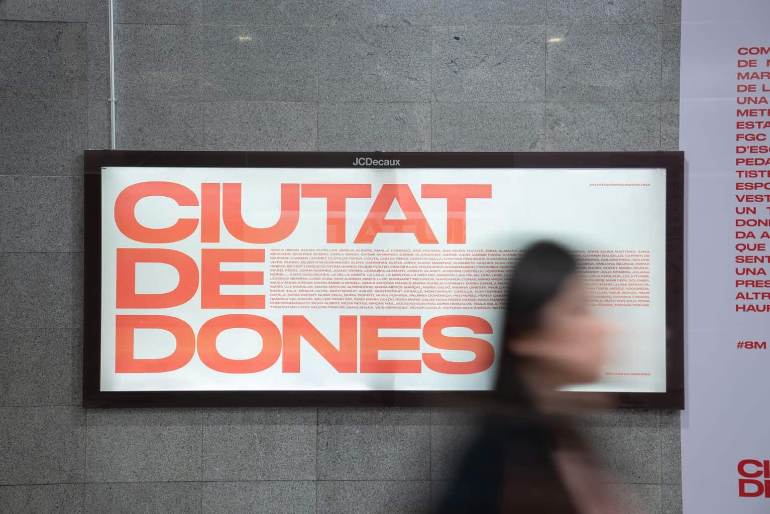 marquesina horitzontal situada a lin