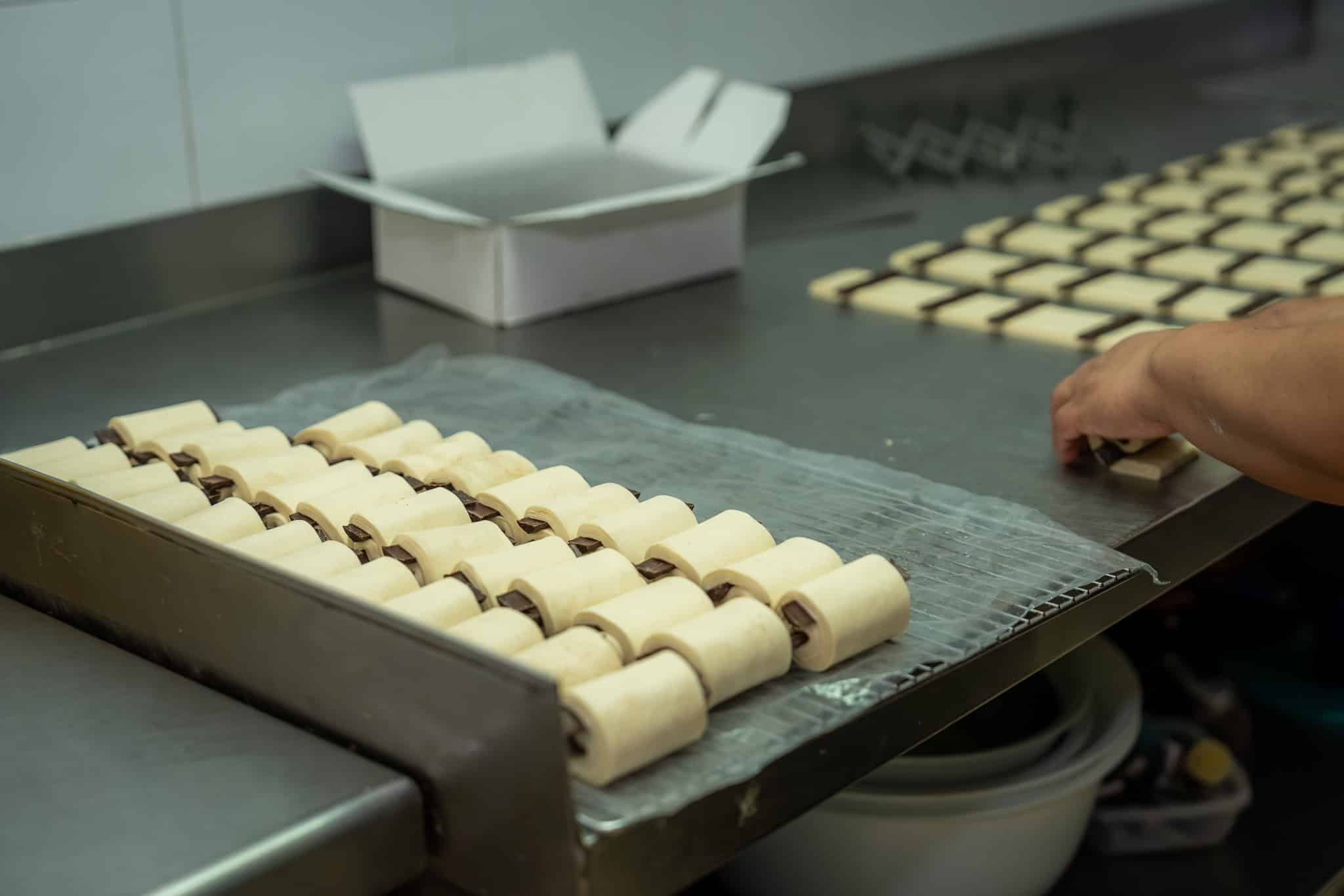 À Barcelone, Le Pain d’Éric & Benjamin dévoile ses bûches de Noël et galettes des rois artisanales 9 Ericbenjamin boulangerie Keig Studio 1