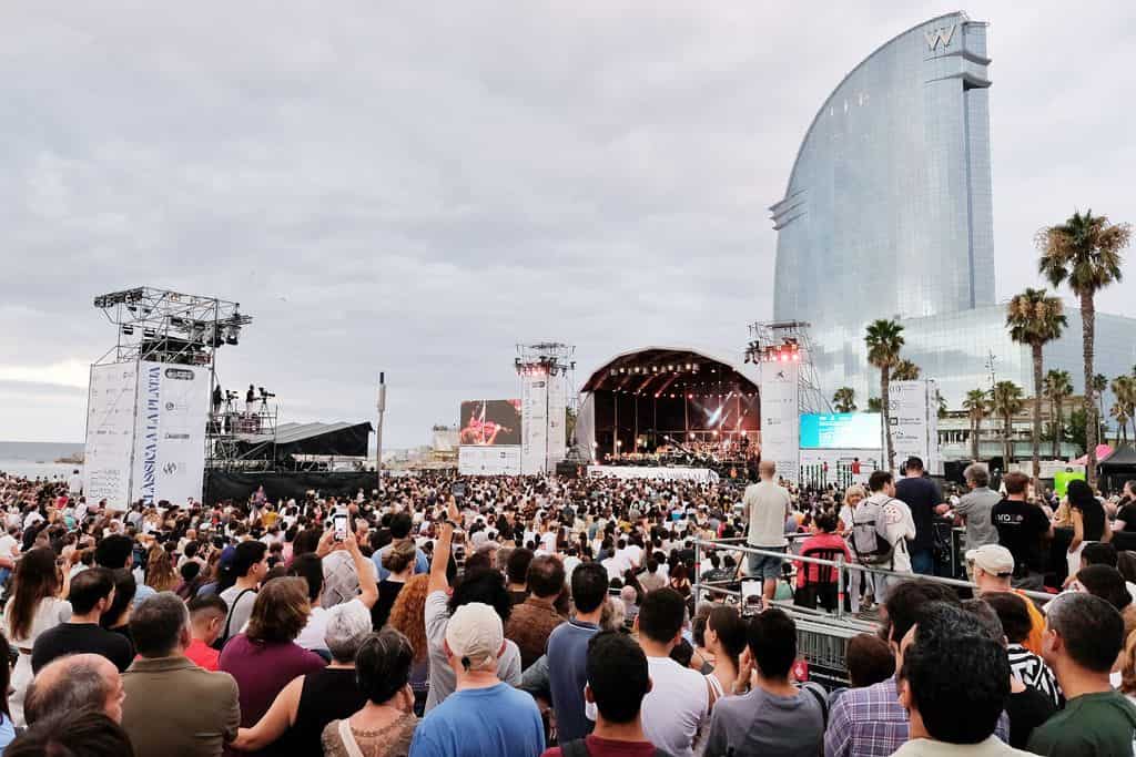 26 évènements à ne pas rater à Barcelone en 2026 10 escenari de classica a la platja am