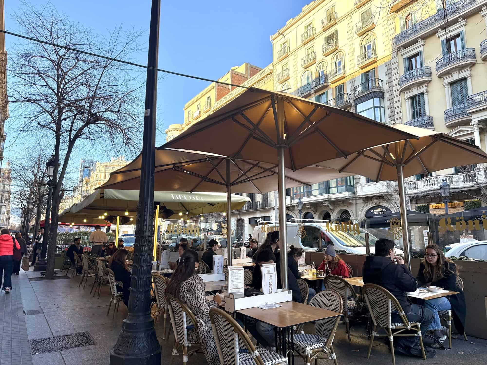 Resto-basket à Barcelone : quand l’addition prend la fuite 9 RESTAURANT TERASSE 1