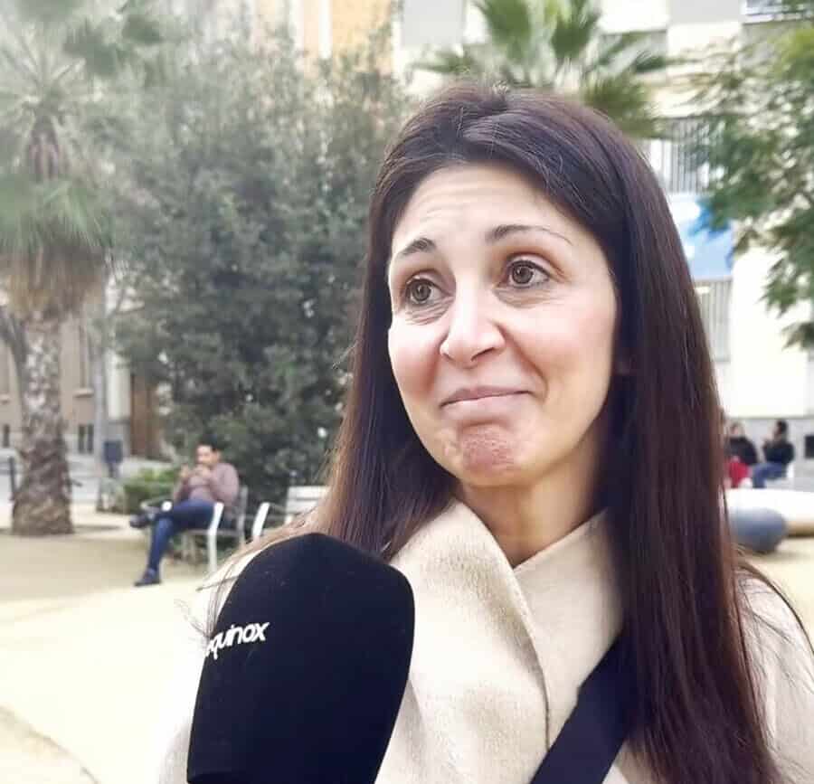 Arnaqueurs ciblant touristes à Barcelone, interview d'une experte.