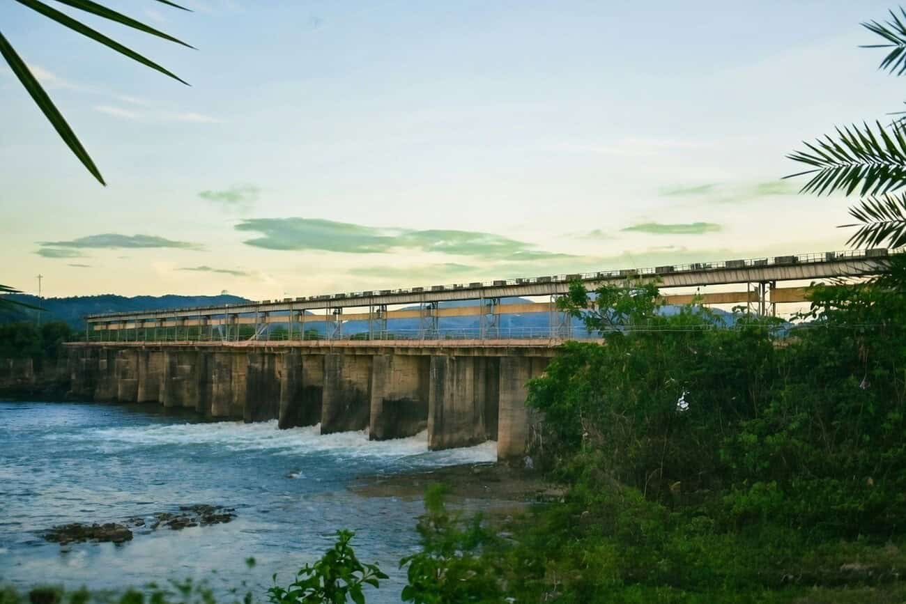 Outre-Pyrénées, EDF veut relancer nucléaire et hydroéléctricité en Occitanie 5 barrage