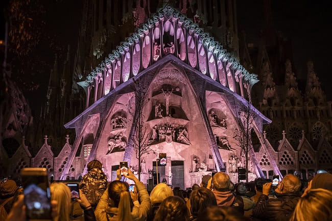 façade semana sainte sagrada familia