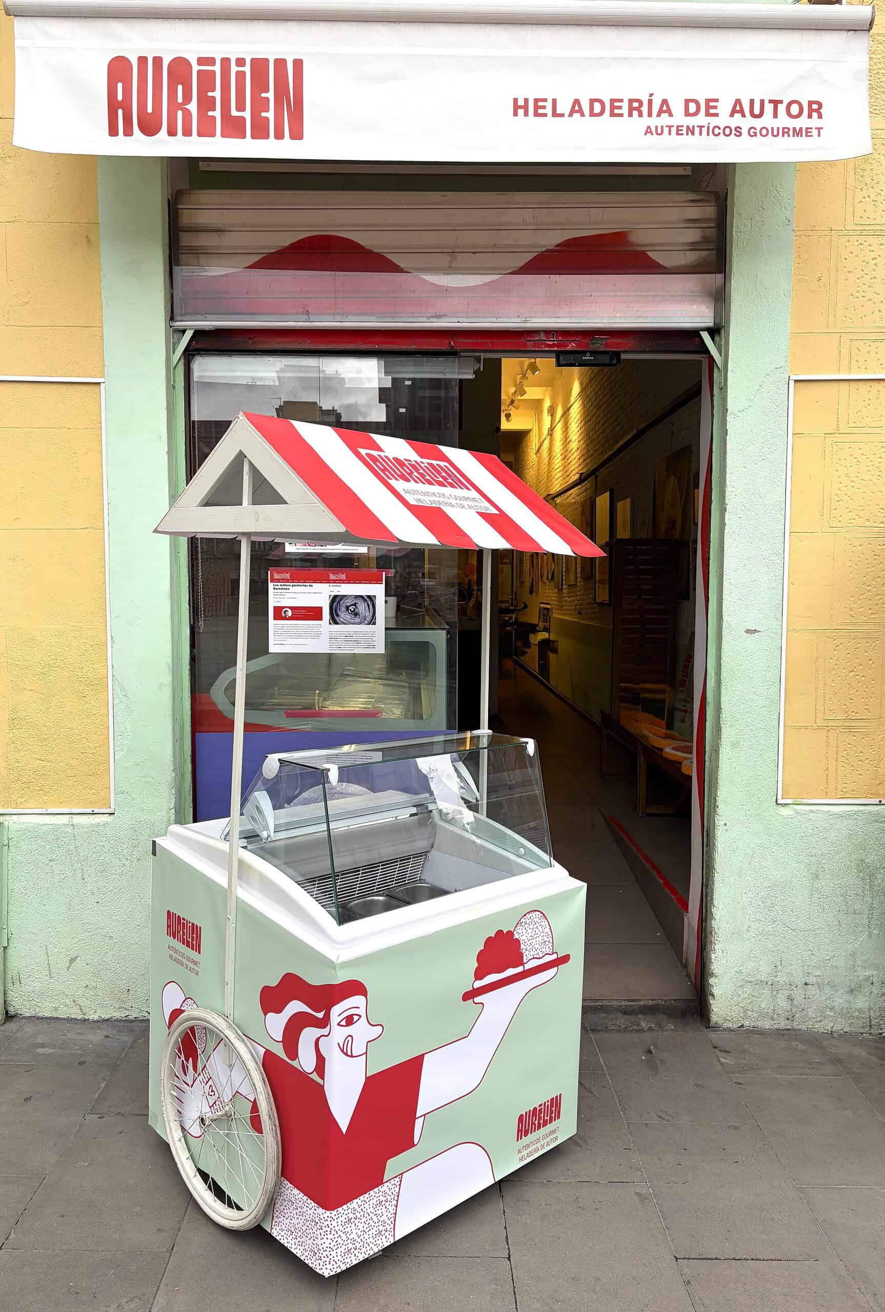 À Barcelone, ce glacier français transforme chaque parfum en expérience sensorielle 1 aurelien glacier chariot scaled