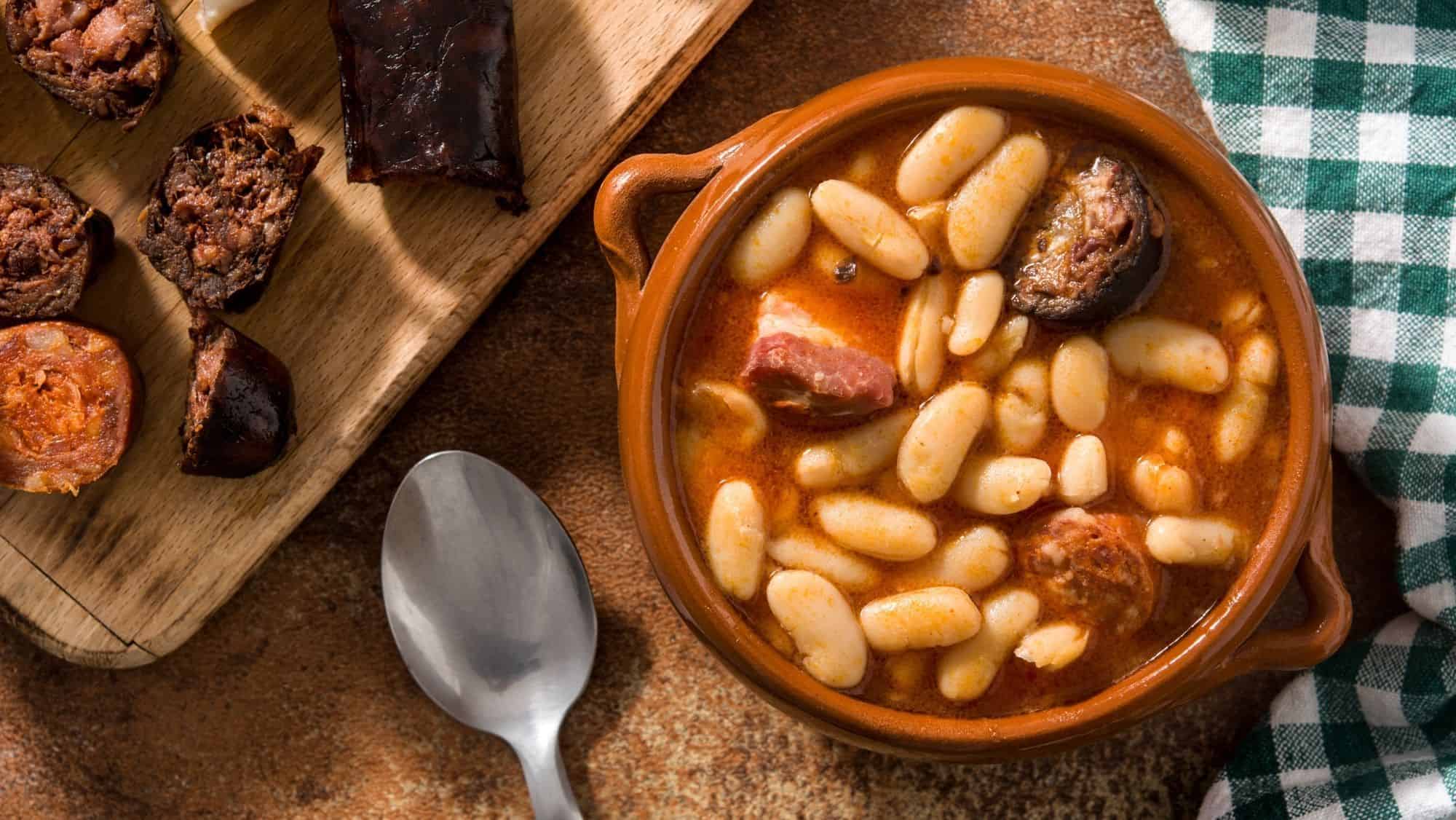 La métamorphose de la cuisine espagnole : des recettes de grand-mère à la haute gastronomie 1 fabada