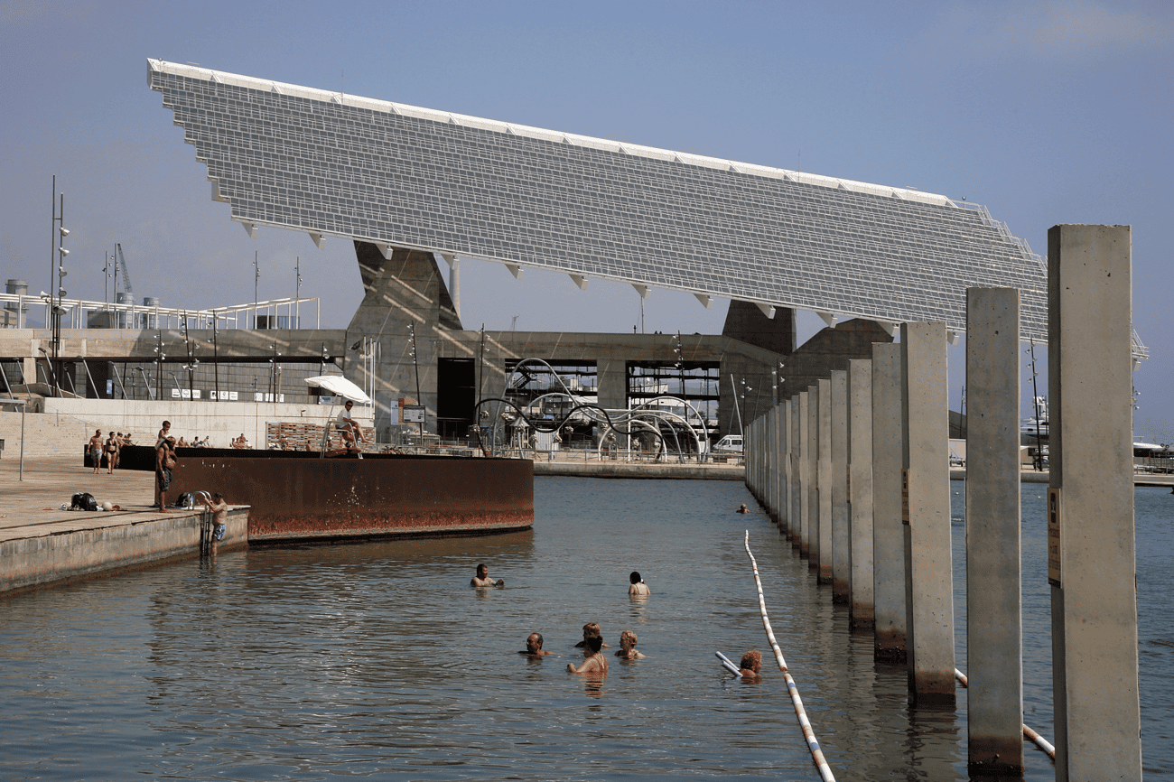 La plus grande piscine d’eau de mer de Barcelone a rouvert ses portes 5 Zone de baignade du Forum