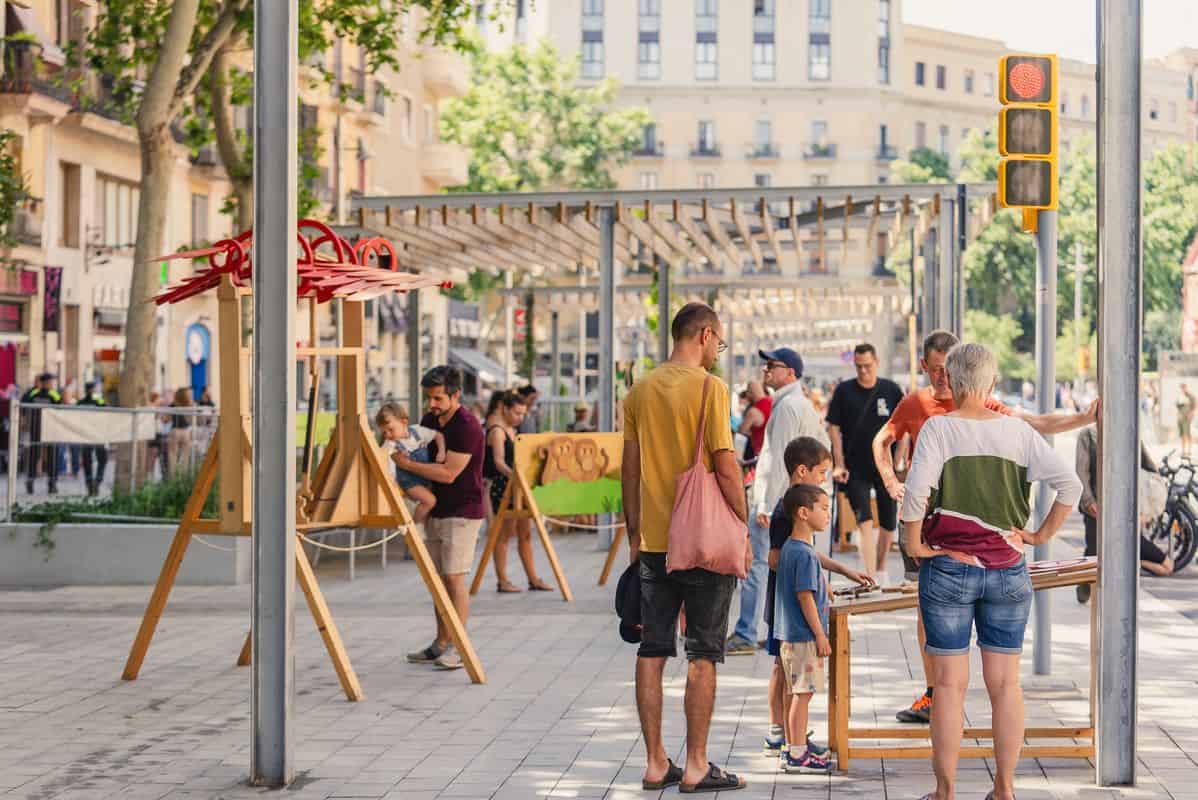 Le football bientôt interdit dans les rues de Barcelone ? 1 sant antoni parents enfants