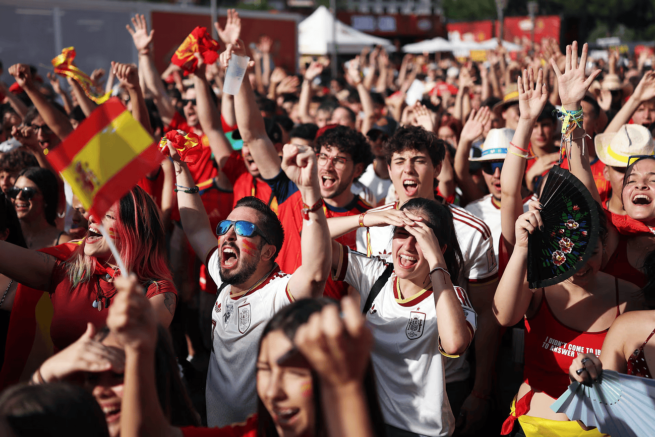 Madrid voit les choses en grand avec plusieurs écrans géants pour la finale du Mondial 3 image 5