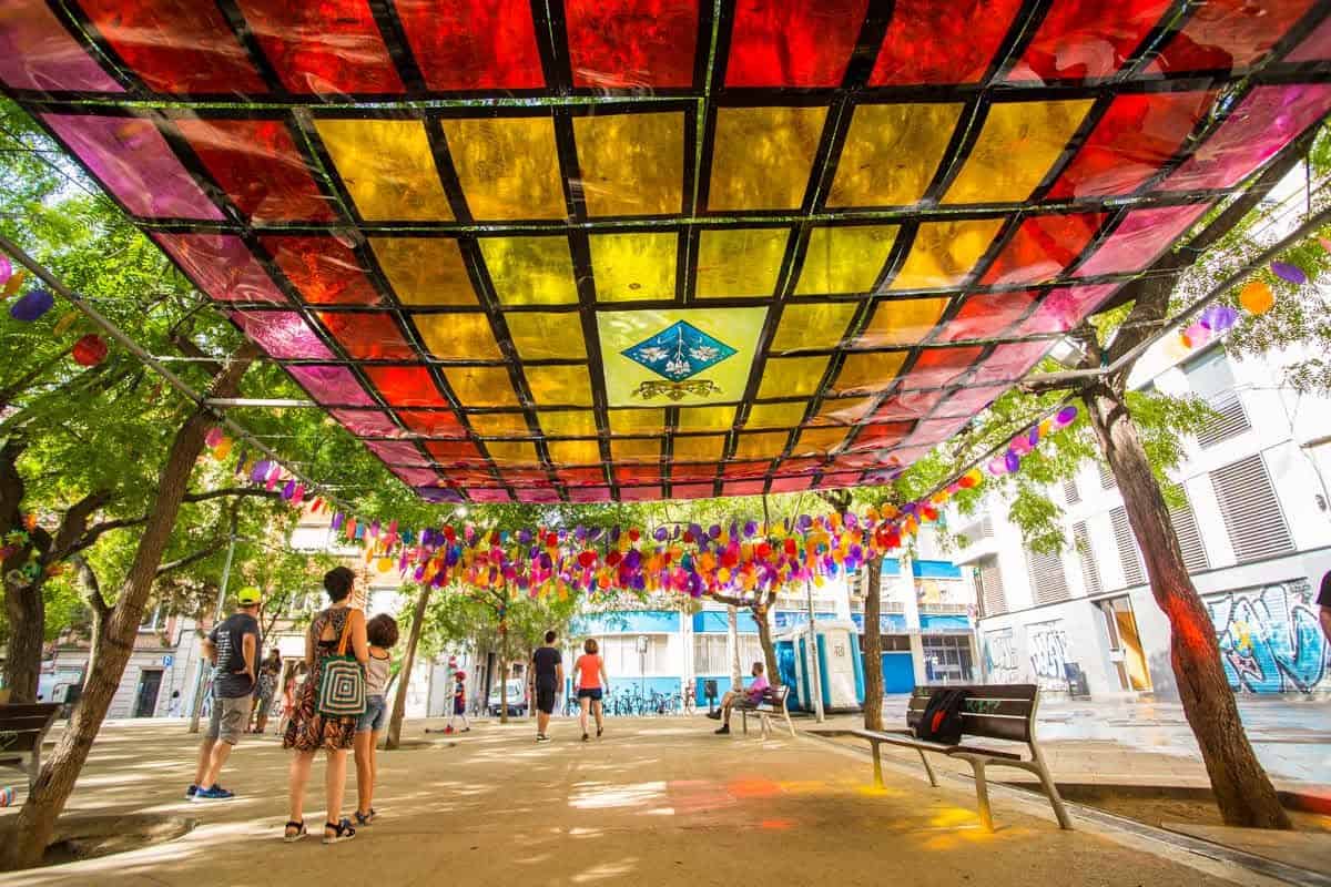 decor fete de gracia barcelone